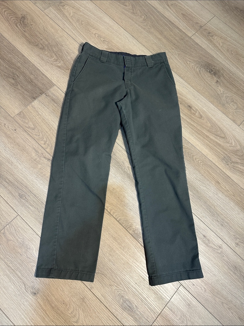 Dickies Flex Olive Army Green Men's Chino Pants. 31 x 30 (measures at 29 inseam)